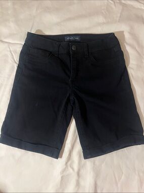 Aeropostale Black Women's Bermuda Shorts - Cuffed Five-Pocket Style